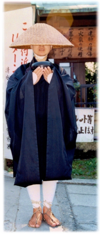 Buddhist boy, Kyoto Japan.jpg - Buddhist boy